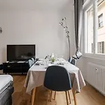 Luxury Spacious In The Heart Of Διαμέρισμα *