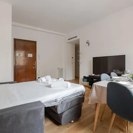 Luxury Spacious In The Heart Of Διαμέρισμα